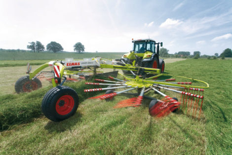 Ranghinatori CLAAS LINER 2900 per la Raccolta di qualità del foraggio